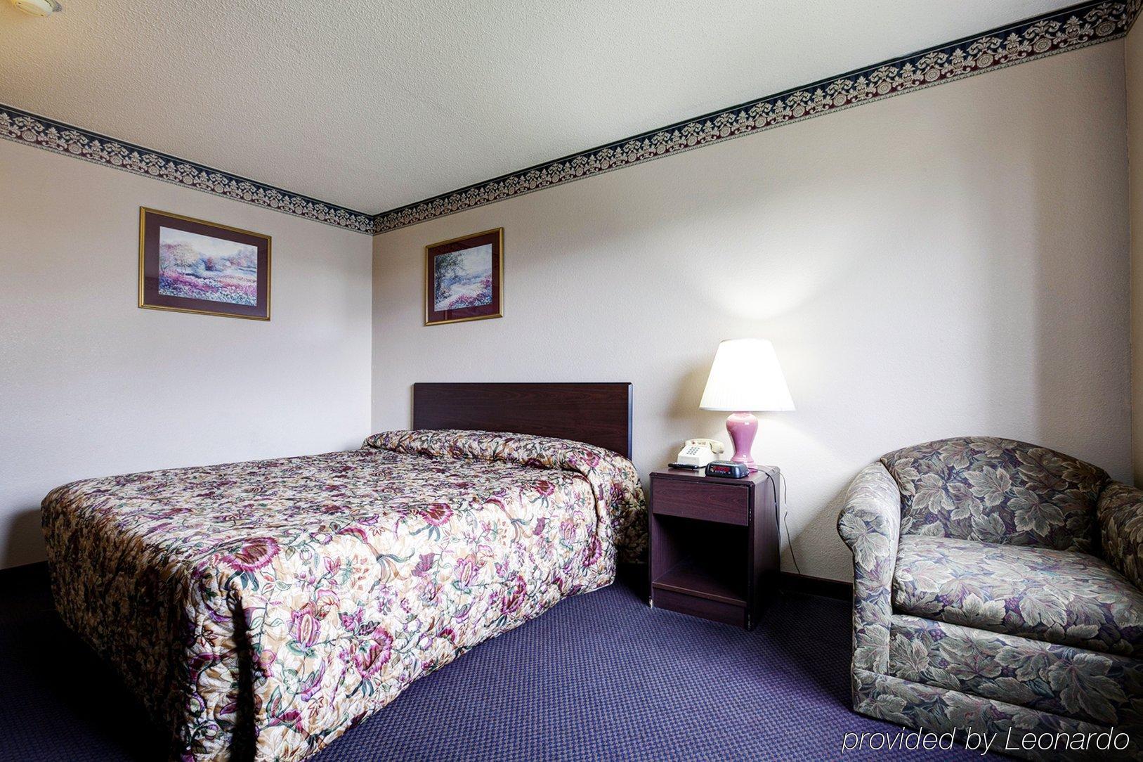 Super 8 By Wyndham Bedford Hotel Ruang foto