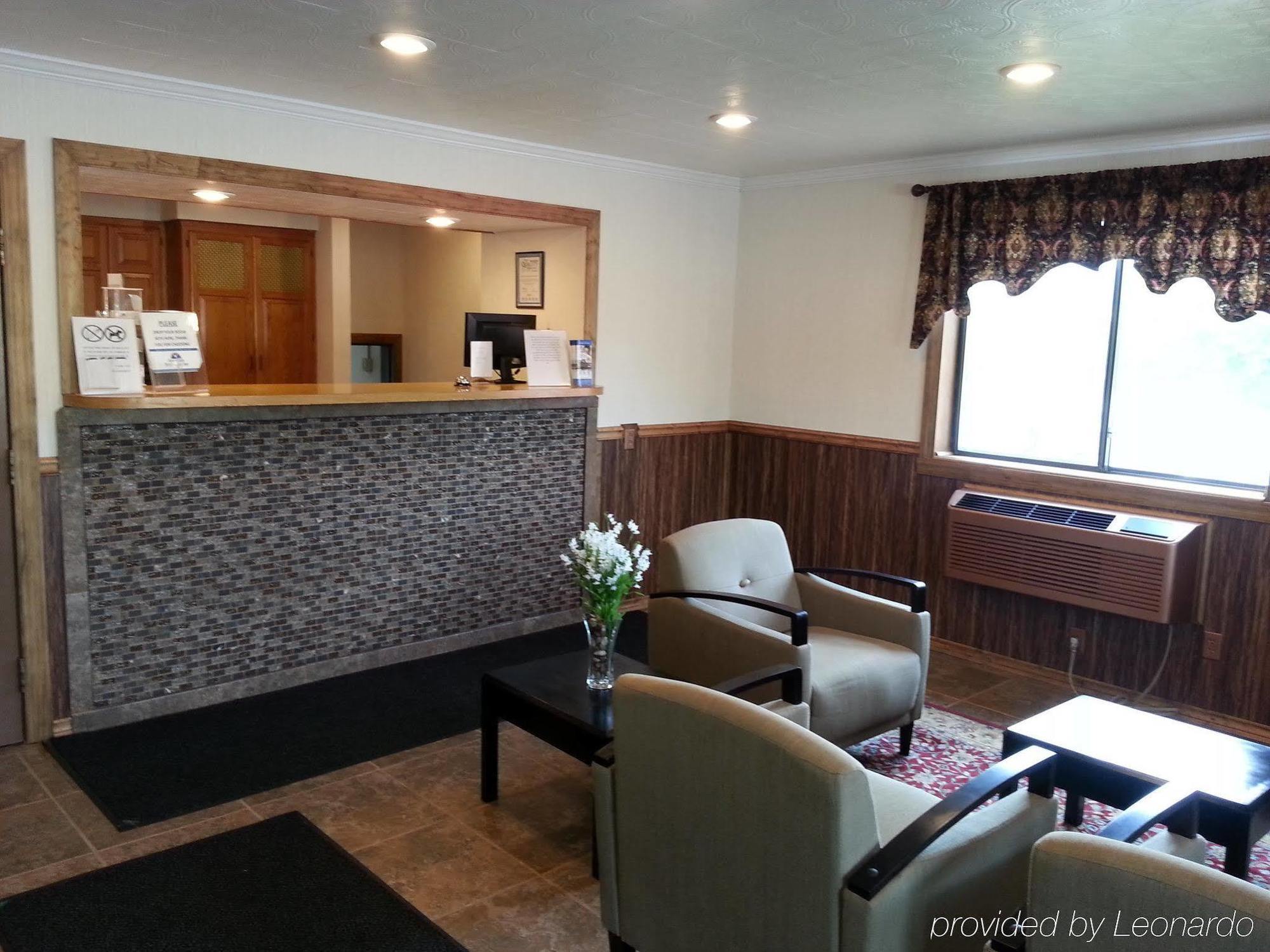Super 8 By Wyndham Bedford Hotel Bagian luar foto